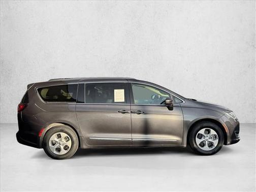 2018 Chrysler Pacifica Hybrid Touring L