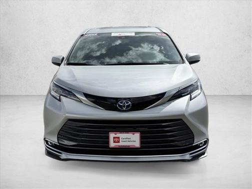 Celestial Silver Metallic 2025 Toyota Sienna Limited