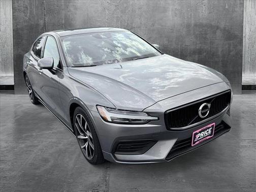2019 Volvo S60 T6 Momentum