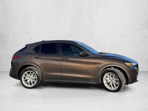 Basalto Brown Metallic 2018 Alfa Romeo Stelvio Ti Sport