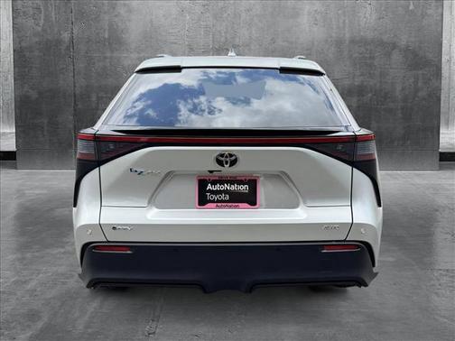 2024 Toyota bZ4X XLE