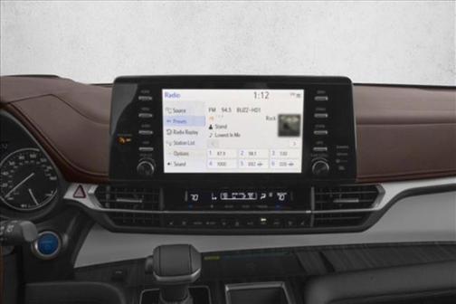 2025 Toyota Sienna Platinum