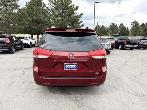 2012 Toyota Sienna XLE