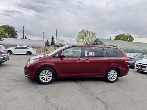 2012 Toyota Sienna XLE