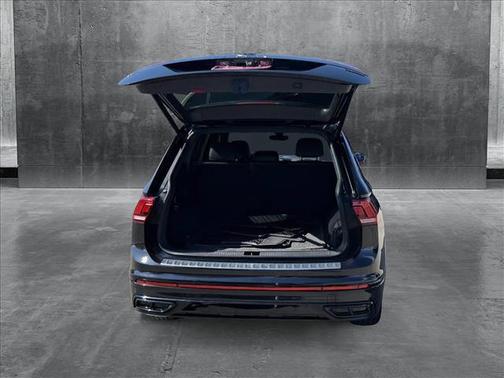 2022 Volkswagen Tiguan 2.0T SE R-Line Black 4MOTION