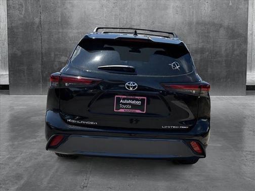 2025 Toyota Highlander Limited