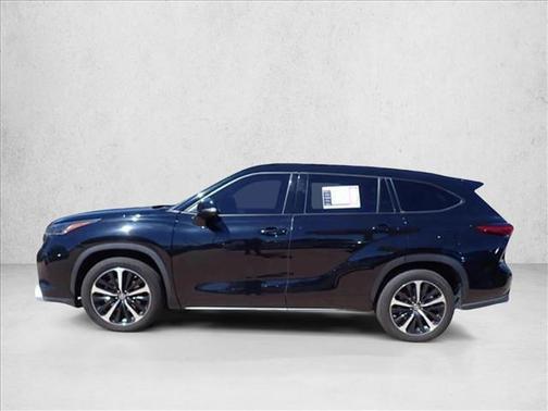 2022 Toyota Highlander XSE