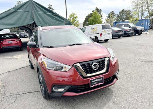 2019 Nissan Kicks SR