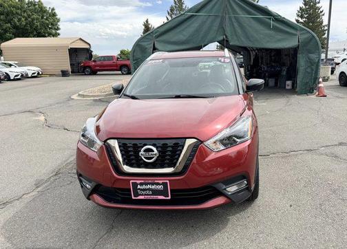 2019 Nissan Kicks SR