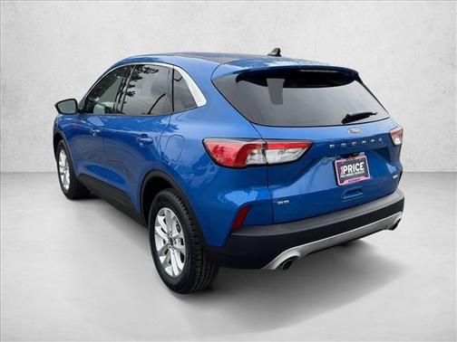 Velocity Blue Metallic 2020 Ford Escape SE