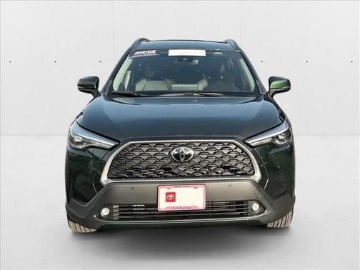 2025 Toyota Corolla Cross XLE