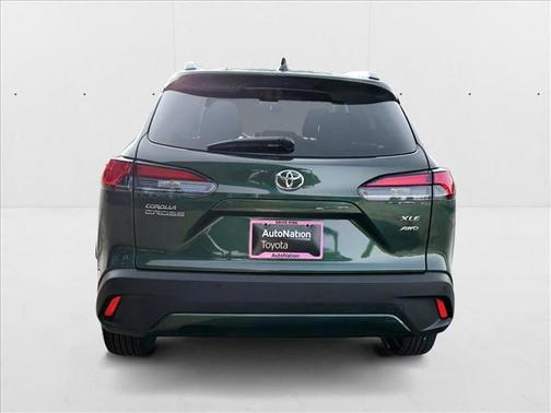 2025 Toyota Corolla Cross XLE
