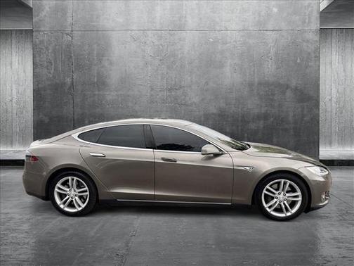 2015 Tesla Model S 85D