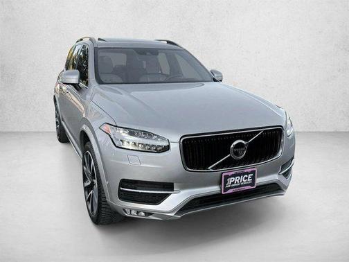 Silver 2019 Volvo XC90 T6 Momentum