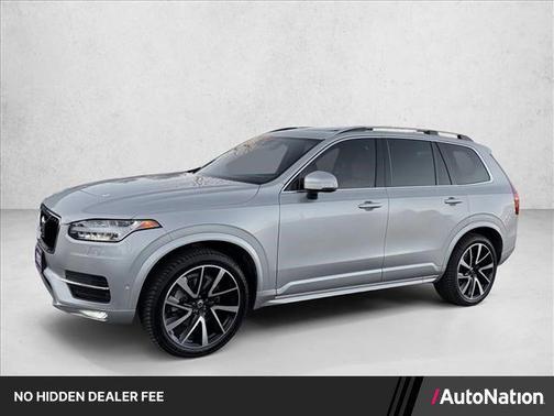Silver 2019 Volvo XC90 T6 Momentum