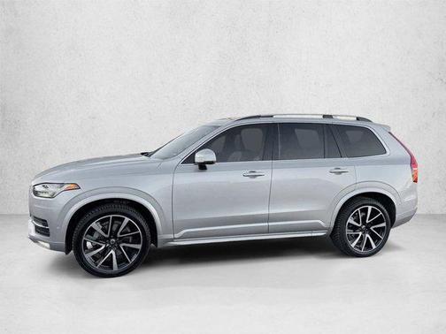 Silver 2019 Volvo XC90 T6 Momentum