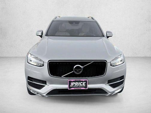 Silver 2019 Volvo XC90 T6 Momentum