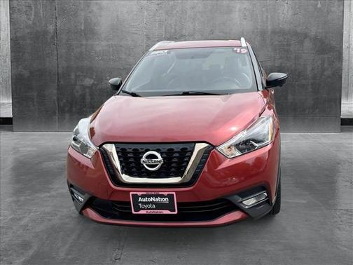 2019 Nissan Kicks SR