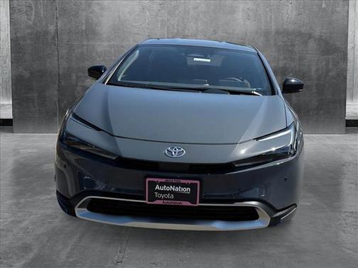 2025 Toyota Prius L