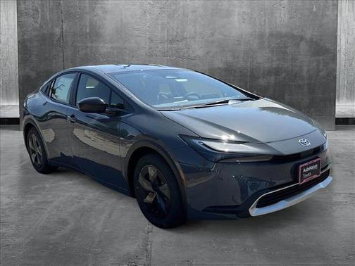 2025 Toyota Prius L