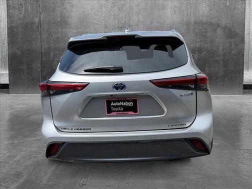 2021 Toyota Highlander Hybrid Limited
