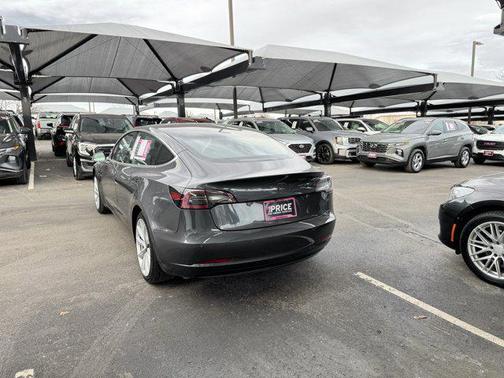 Silver/Gray 2018 Tesla Model 3 Long Range