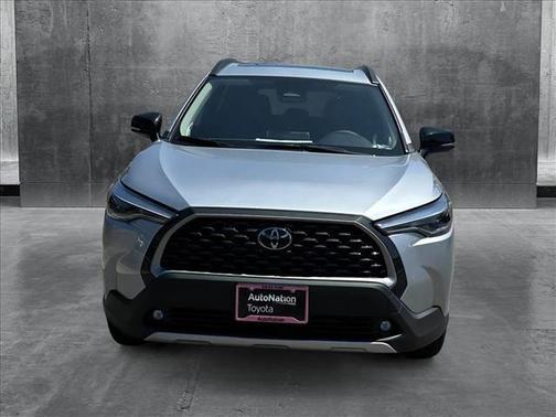 2025 Toyota Corolla Cross XLE