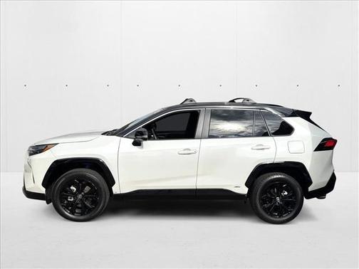 2022 Toyota RAV4 Hybrid SE