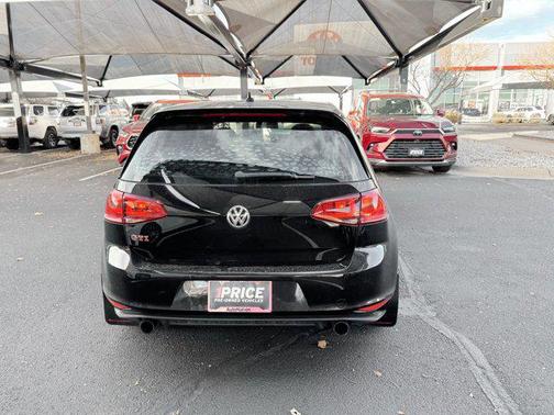 2016 Volkswagen Golf GTI 2.0T SE 4-Door