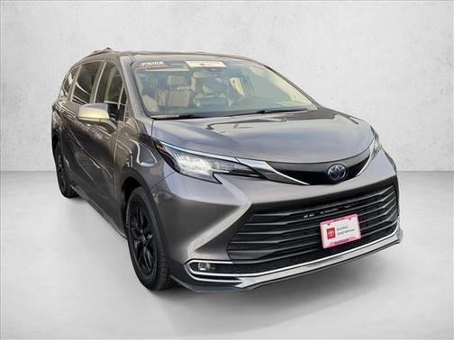 2022 Toyota Sienna XLE