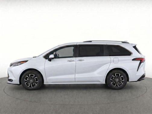 Wind Chill Pearl 2026 Toyota Sienna Platinum