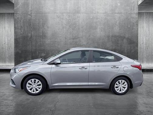 2022 Hyundai Accent SE