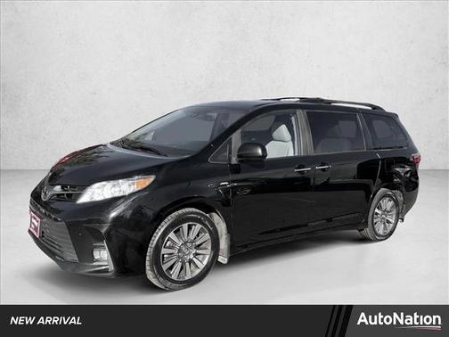 2020 Toyota Sienna XLE