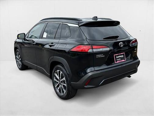 2025 Toyota Corolla Cross XLE