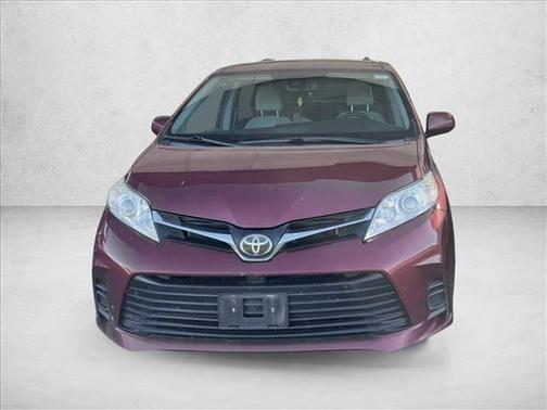 2019 Toyota Sienna LE