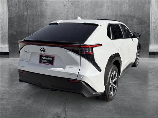 2024 Toyota bZ4X XLE