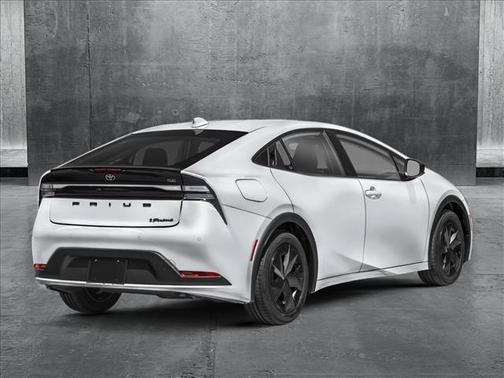 2025 Toyota Prius L