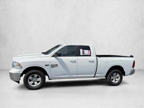 Bright White Clearcoat 2019 RAM 1500 SLT