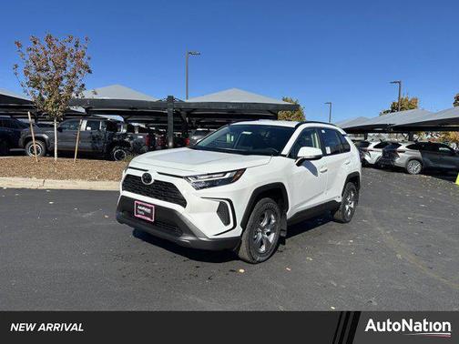 2025 Toyota RAV4 Hybrid LE