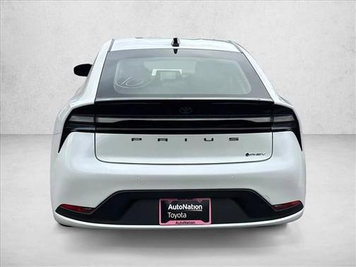2026 Toyota Prius Plug-In Hybrid SE