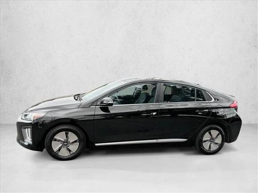 2022 Hyundai IONIQ Hybrid SE