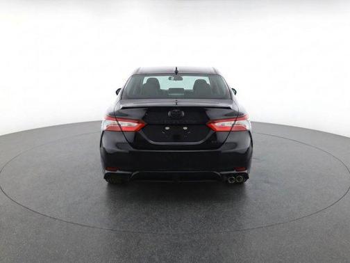Midnight Black Metallic 2022 Toyota Camry SE