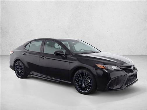 Midnight Black Metallic 2022 Toyota Camry SE