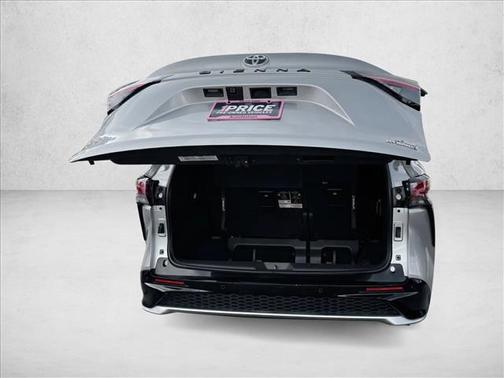 2022 Toyota Sienna XSE 7 Passenger