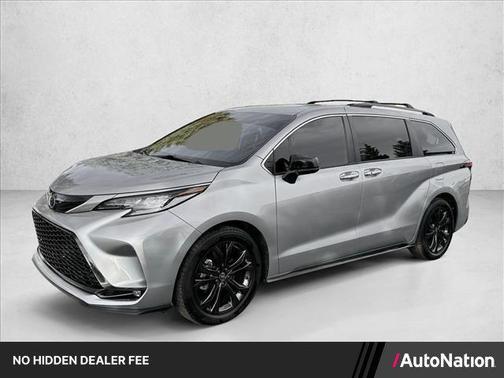 Celestial Silver Metallic 2022 Toyota Sienna XSE 7 Passenger
