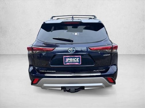 2022 Toyota Highlander Hybrid Platinum