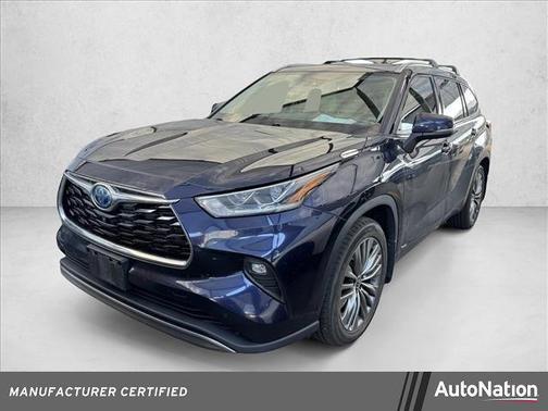 2022 Toyota Highlander Hybrid Platinum
