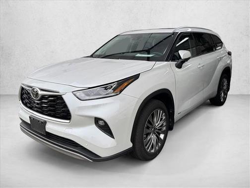 2025 Toyota Highlander Hybrid Platinum