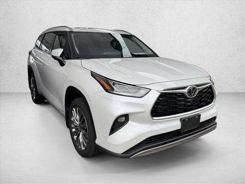 2025 Toyota Highlander Hybrid Platinum