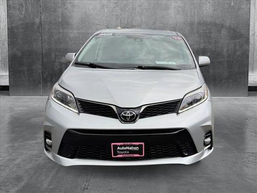 2019 Toyota Sienna SE